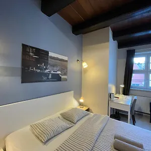 https://lullaby-private-rooms.poznan-hotels.com